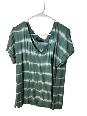 Love & Legend V-Neck Short Sleeve Tie-Dye Top - Green size 2X